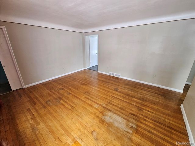 3581 Stolzenfeld Avenue, Warren, MI 48091