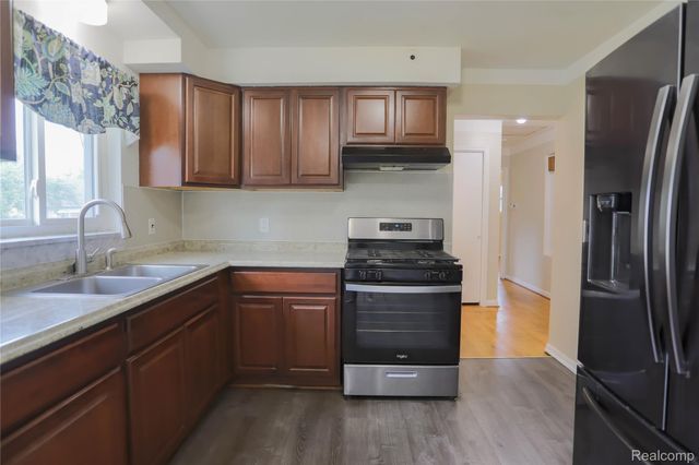 3581 Stolzenfeld Avenue, Warren, MI 48091