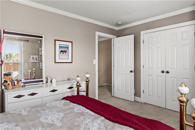 5220 Vineleaf Court, Clemmons, NC 27012