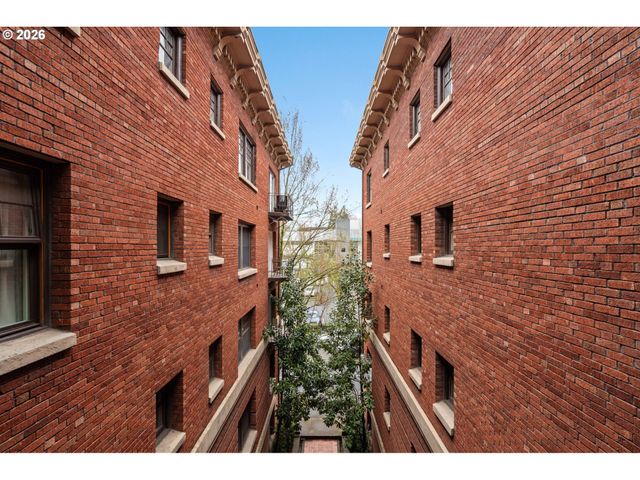 1829 Nw LOVEJOY St 408, Portland, OR 97209