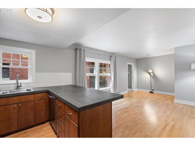 1829 Nw LOVEJOY St 408, Portland, OR 97209