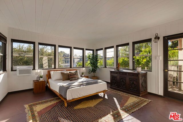 1506 Linda Rosa Avenue, Los Angeles, CA 90041