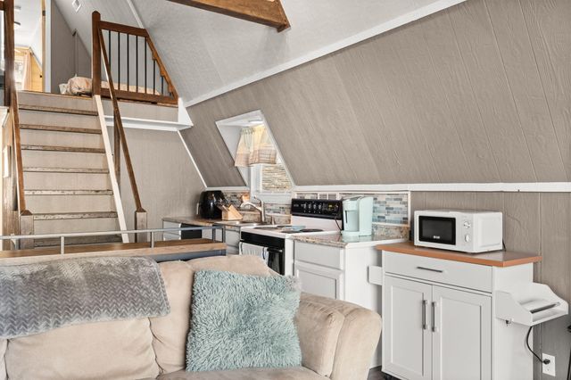 1082 Black Oak Resort Lane, Lampe, MO 65681