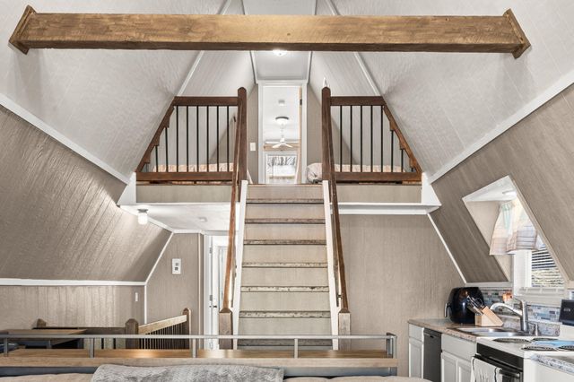 1082 Black Oak Resort Lane, Lampe, MO 65681