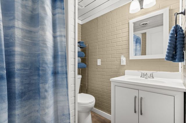 1082 Black Oak Resort Lane, Lampe, MO 65681