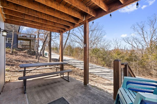 1082 Black Oak Resort Lane, Lampe, MO 65681