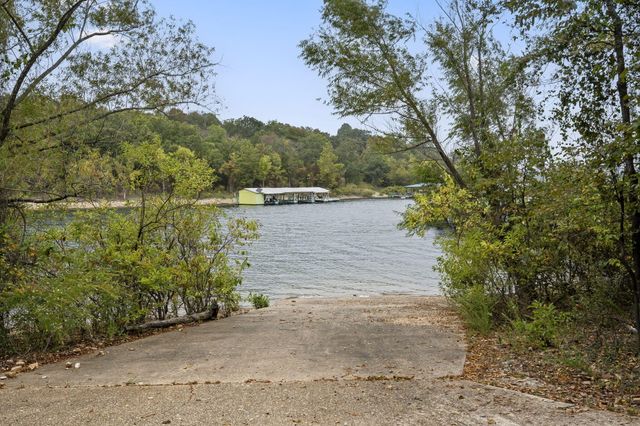 1082 Black Oak Resort Lane, Lampe, MO 65681