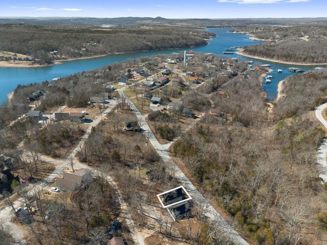 1082 Black Oak Resort Lane, Lampe, MO 65681