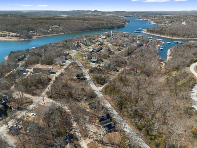 1082 Black Oak Resort Lane, Lampe, MO 65681