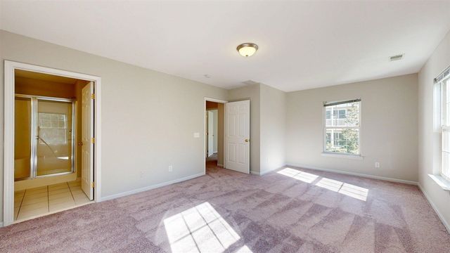 2678 S Knightsbridge Circle, Ann Arbor, MI 48105
