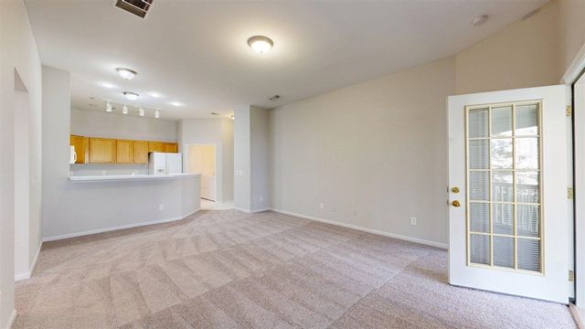 2678 S Knightsbridge Circle, Ann Arbor, MI 48105