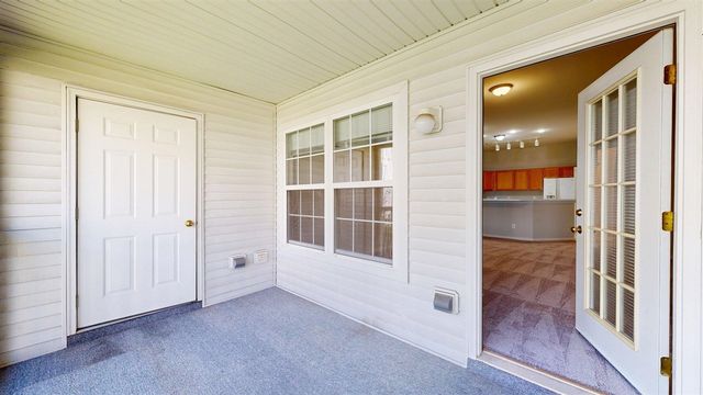2678 S Knightsbridge Circle, Ann Arbor, MI 48105
