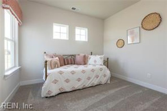 125 Station DR, Suffolk, VA 23434