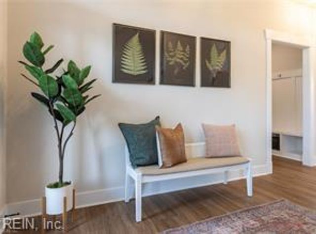 125 Station DR, Suffolk, VA 23434