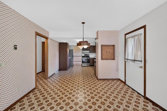 7017 Prairie Drive, Middleton, WI 53562