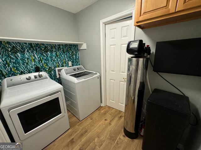 5883 Brookside Drive SE, Mableton, GA 30126