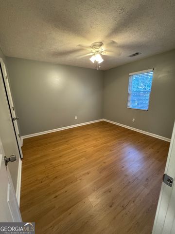 5883 Brookside Drive SE, Mableton, GA 30126