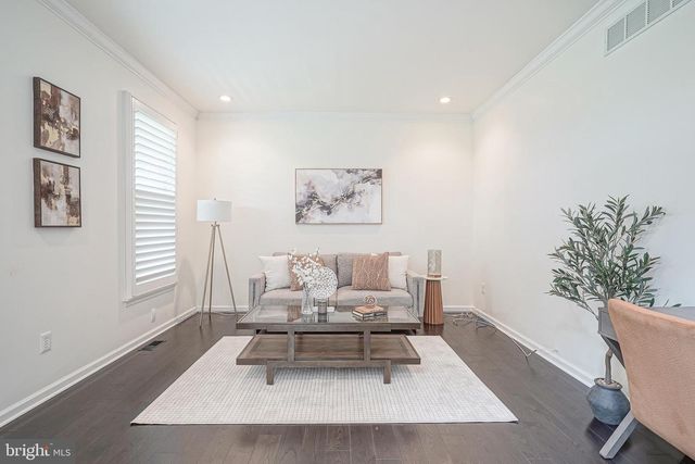 6101 CHURCH RD, Mount Laurel, NJ 08054