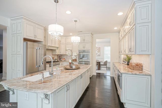 6101 CHURCH RD, Mount Laurel, NJ 08054