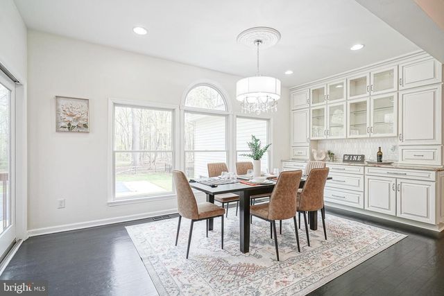 6101 CHURCH RD, Mount Laurel, NJ 08054