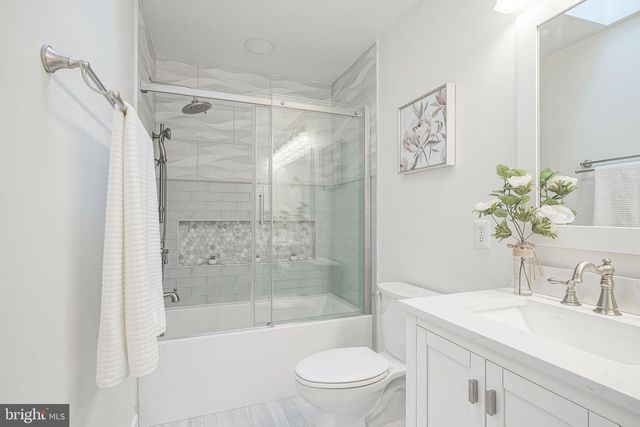 6101 CHURCH RD, Mount Laurel, NJ 08054