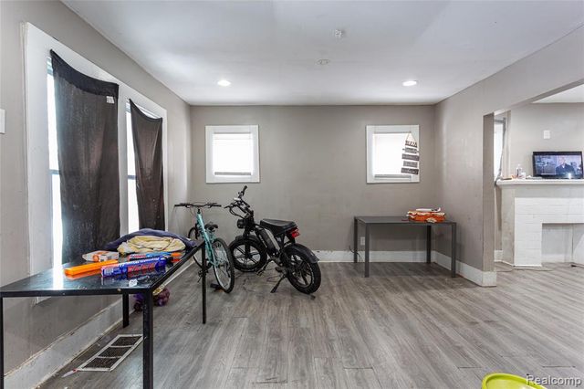 12629 Sorrento Street, Detroit, MI 48227