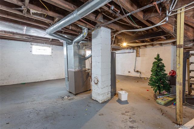 12629 Sorrento Street, Detroit, MI 48227