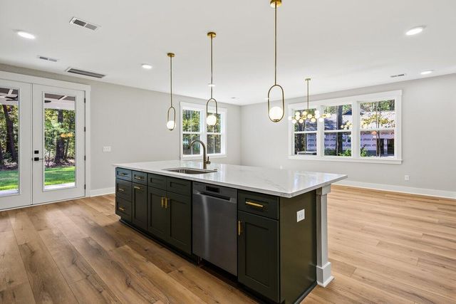 6407 Farm House Road, Ravenel, SC 29470