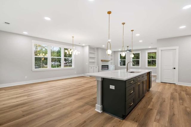 6407 Farm House Road, Ravenel, SC 29470