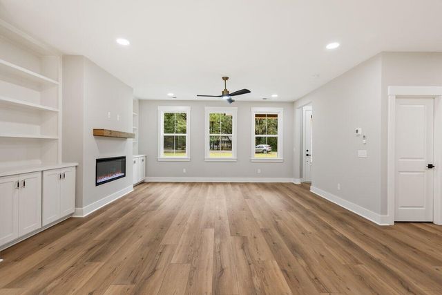 6407 Farm House Road, Ravenel, SC 29470