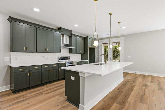 6407 Farm House Road, Ravenel, SC 29470
