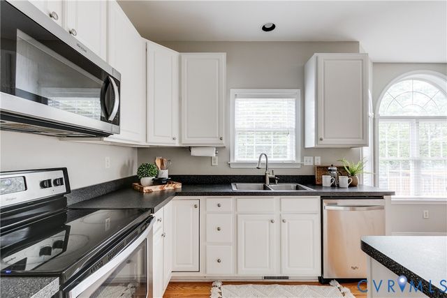 13706 Biggin Pond Ln, Midlothian, VA 23114