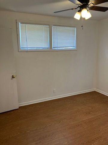 4904 Dolphin Dr, Nashville, TN 37211