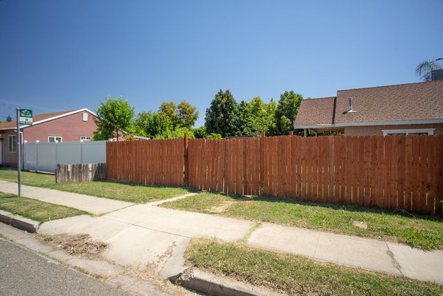 771 Orange St, Yuba City, CA 95991