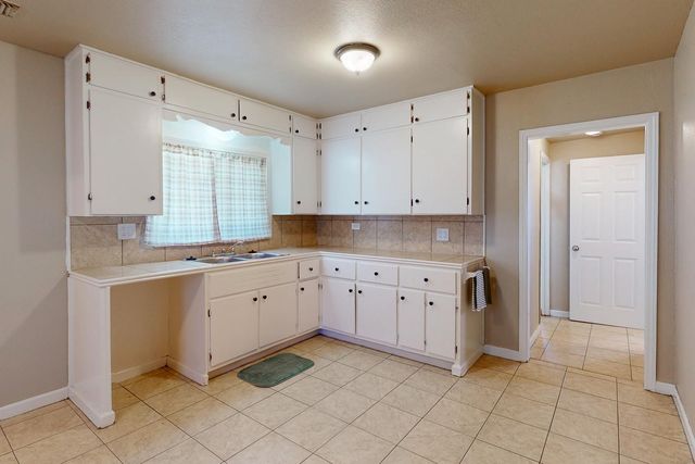 771 Orange St, Yuba City, CA 95991