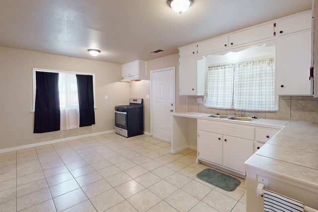 771 Orange St, Yuba City, CA 95991