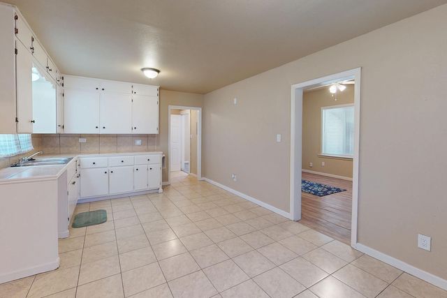 771 Orange St, Yuba City, CA 95991