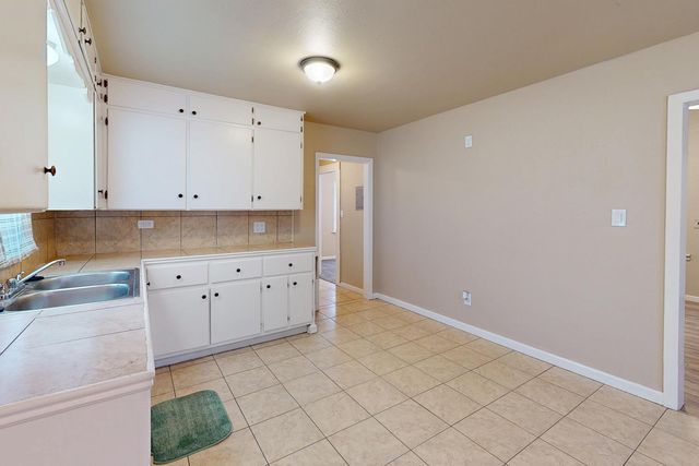 771 Orange St, Yuba City, CA 95991