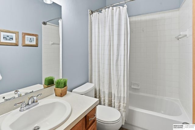 3002 N 154 Avenue, Omaha, NE 68116