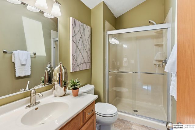 3002 N 154 Avenue, Omaha, NE 68116