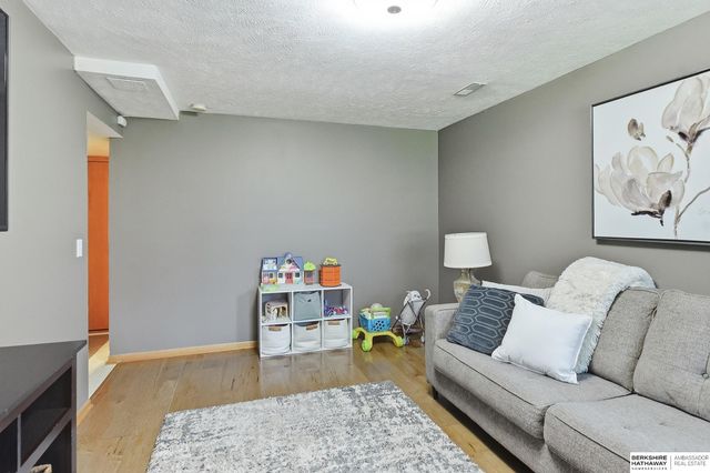 3002 N 154 Avenue, Omaha, NE 68116