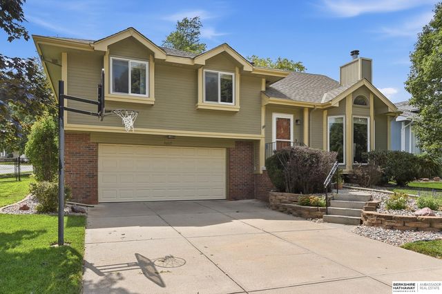 3002 N 154 Avenue, Omaha, NE 68116