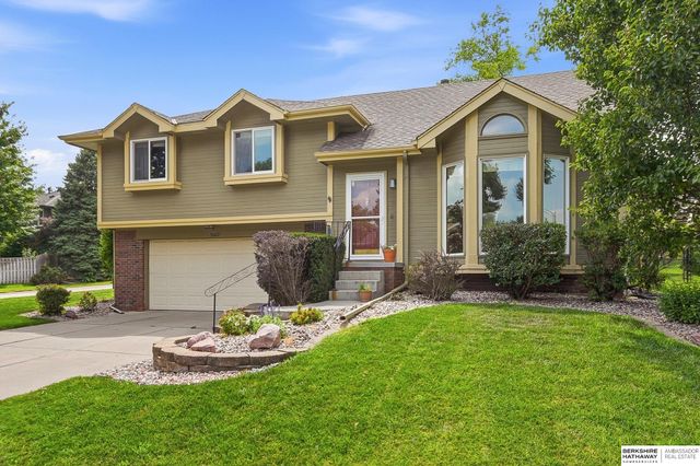 3002 N 154 Avenue, Omaha, NE 68116