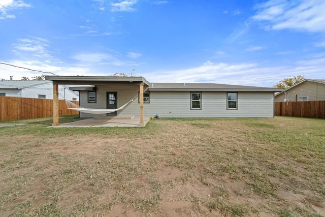 505 N St Francis, Stanton, TX 79782