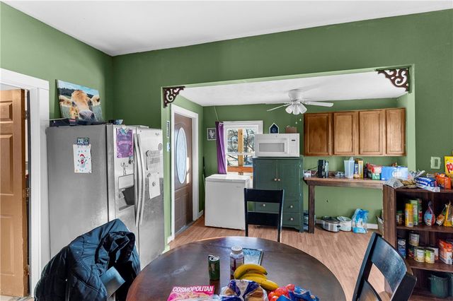 374 Harrison St, Sharon, PA 16146