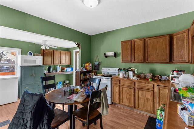 374 Harrison St, Sharon, PA 16146