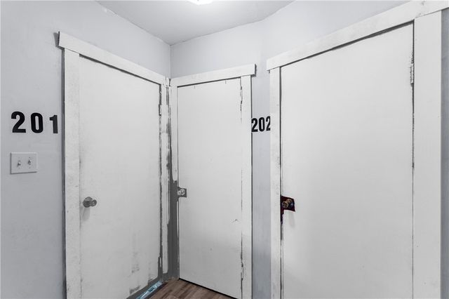 374 Harrison St, Sharon, PA 16146