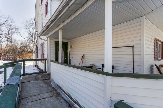 374 Harrison St, Sharon, PA 16146