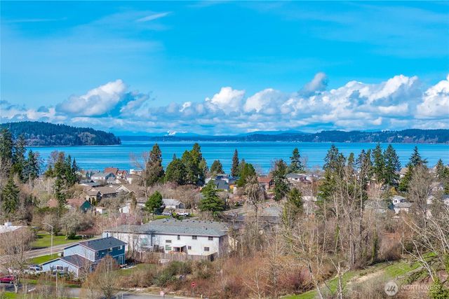 1023 4th Street, Steilacoom, WA 98388