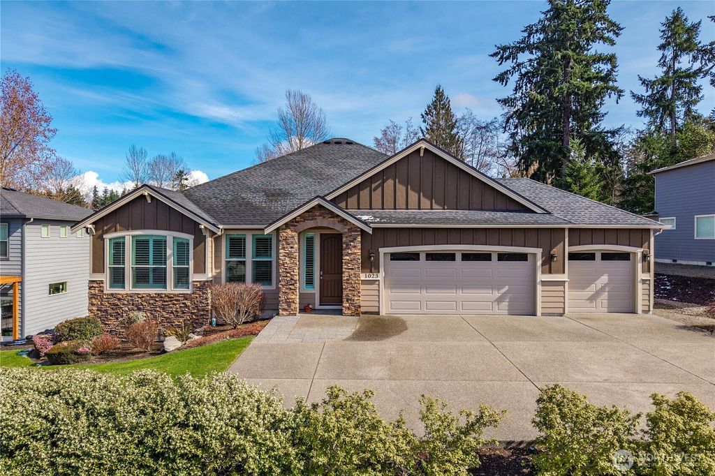 1023 4th Street, Steilacoom, WA 98388
